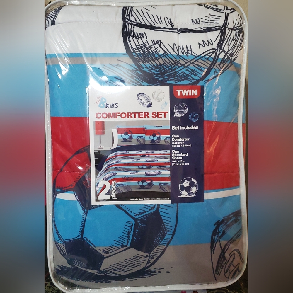 Kids 2piece twin‎ size blue white red colorblock sports themed Comforter Set new